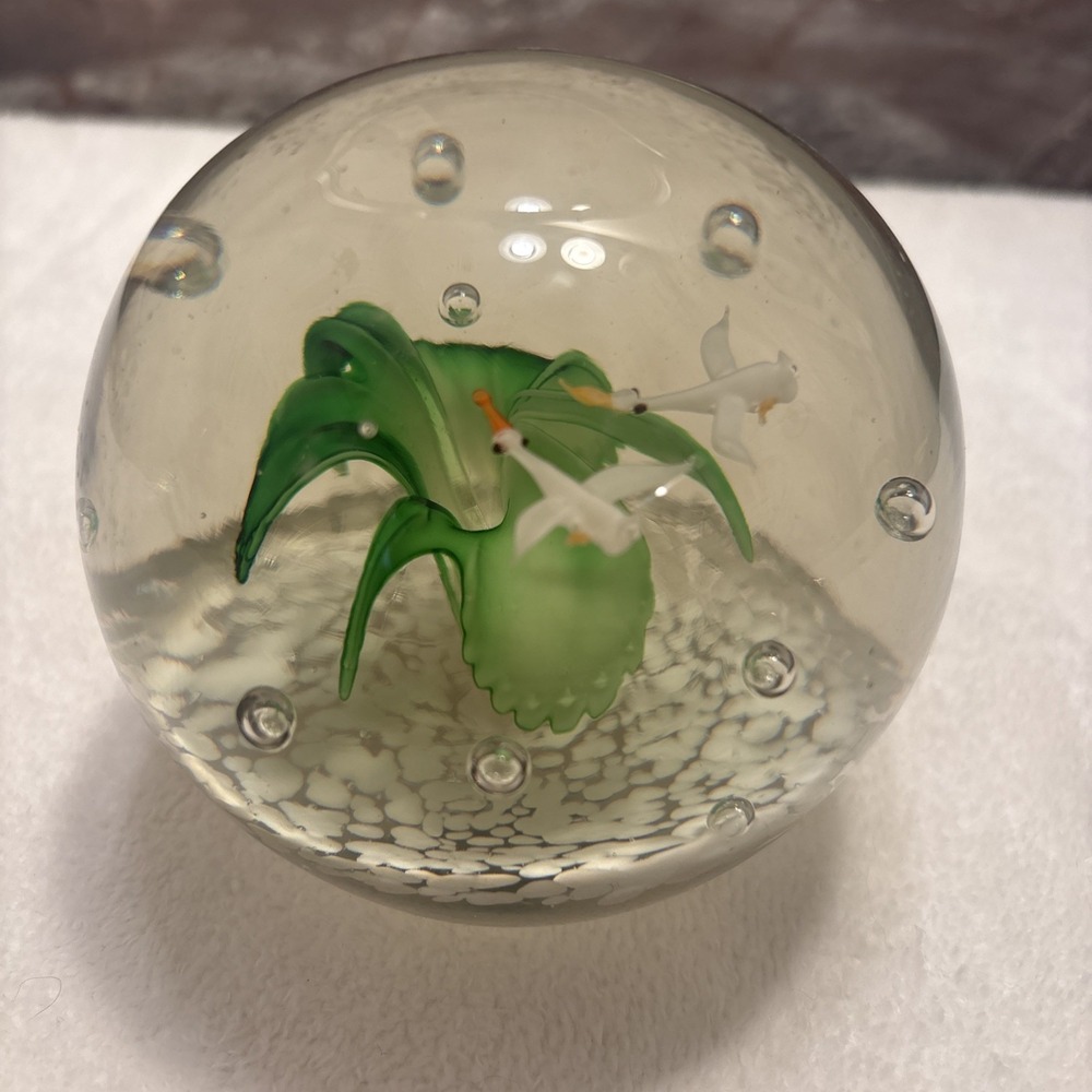Vintage Hand Blown Art Glass Paperweight White Flower With 2 Geese
